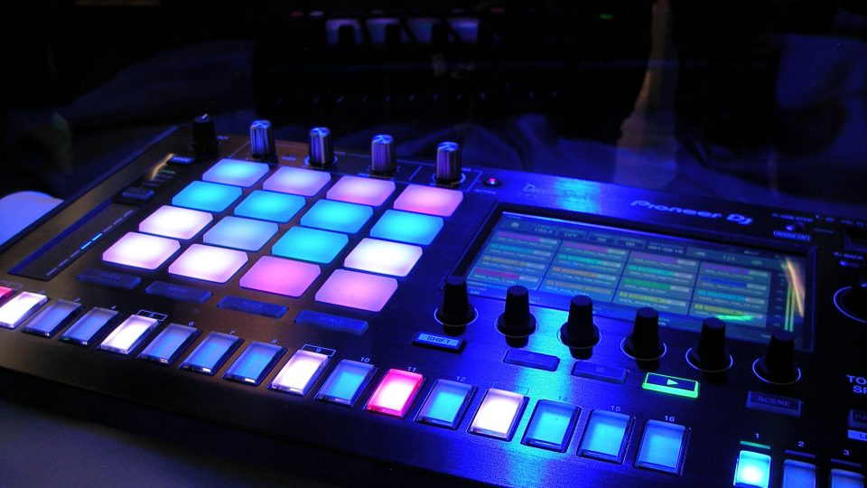 The 6 Best Future Bass Sample Packs