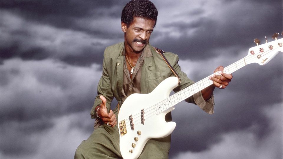 How to Play Better R&B and Hip-Hop Basslines